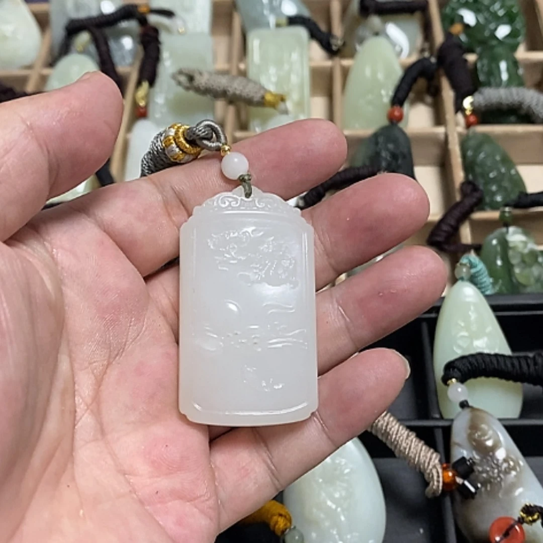 【闪购商品】和田玉未镶嵌颈饰走**方