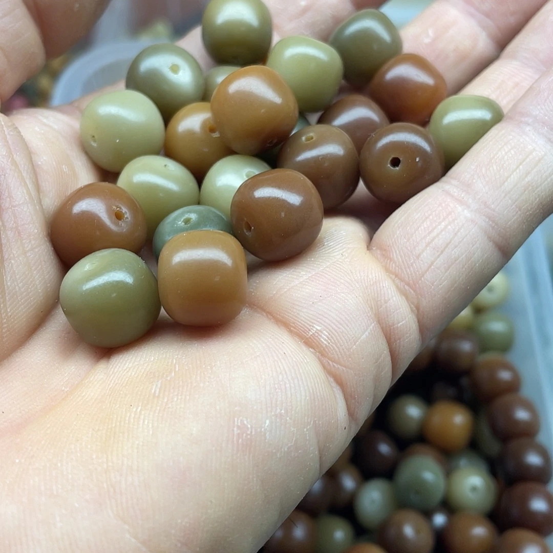 吊坠白玉菩提13.8陈化料干磨桶60颗