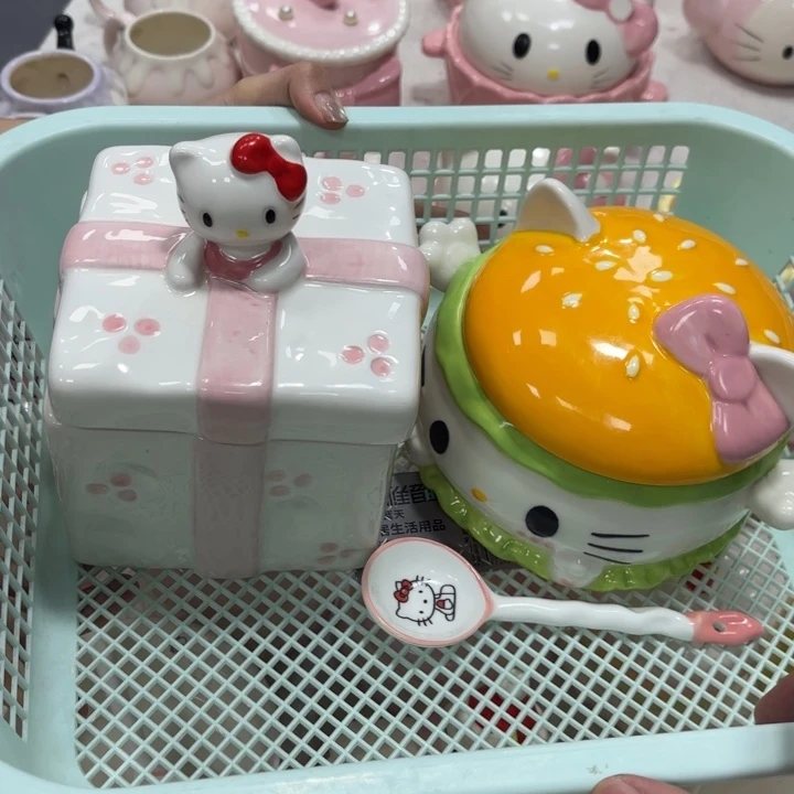 紫砂在干嘛呀亲爱呢