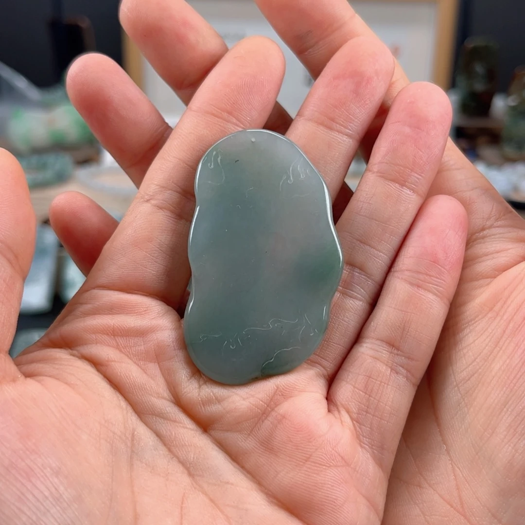 翡翠颈饰未镶嵌白*头