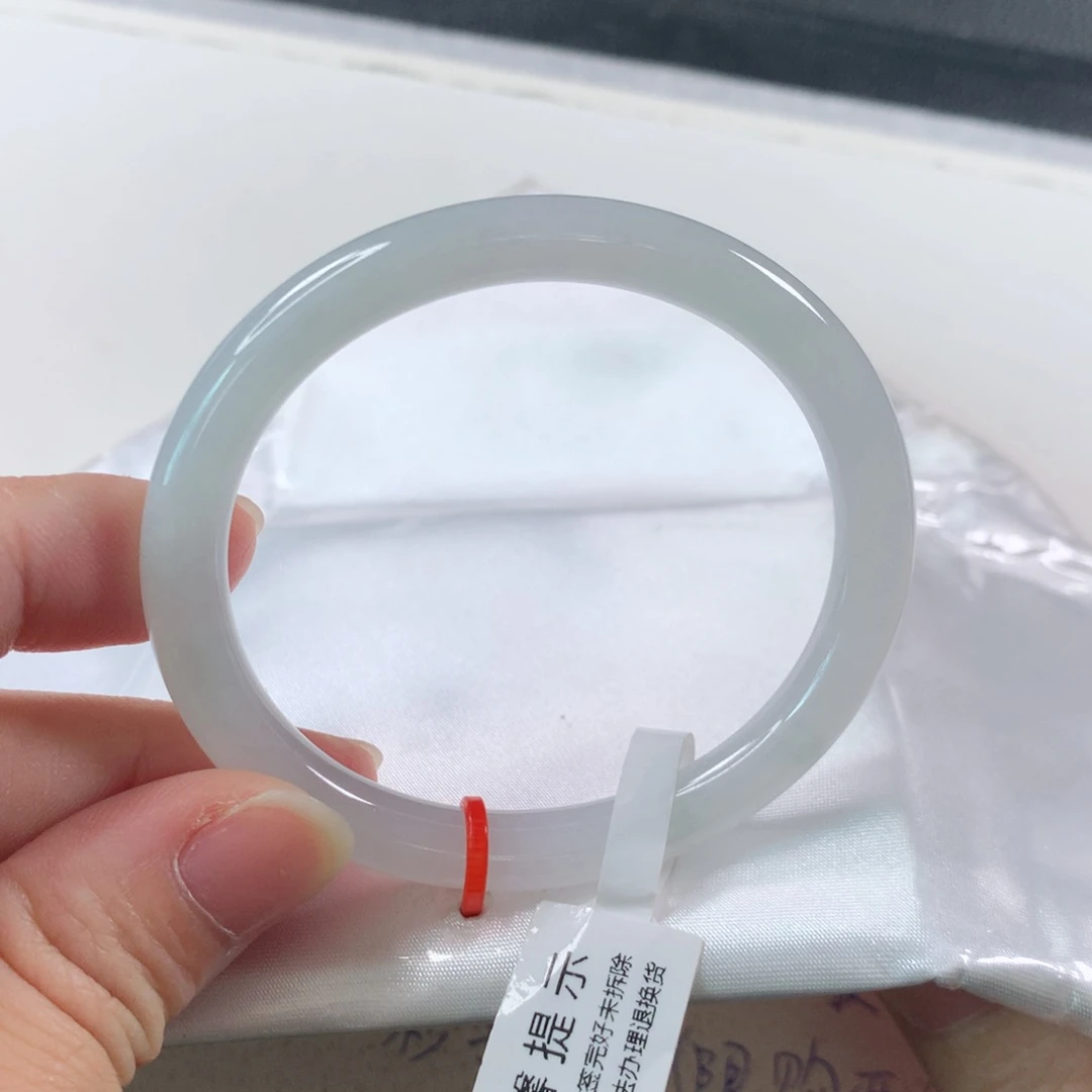 未镶嵌手镯（贵妃镯）翡翠272