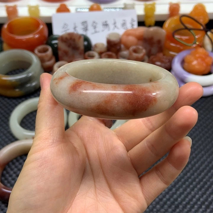 石英质玉未镶嵌手镯