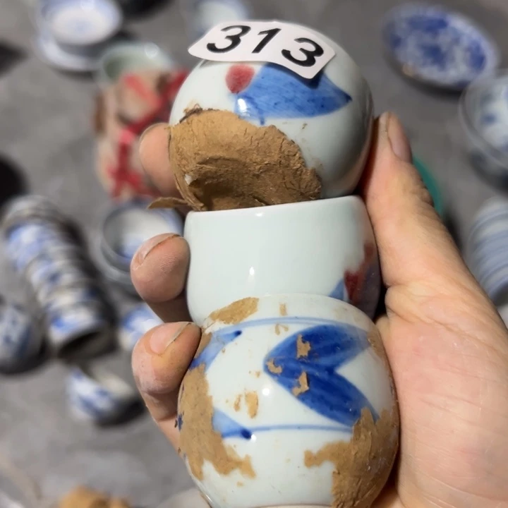 一****手绘的的小茶杯发313号