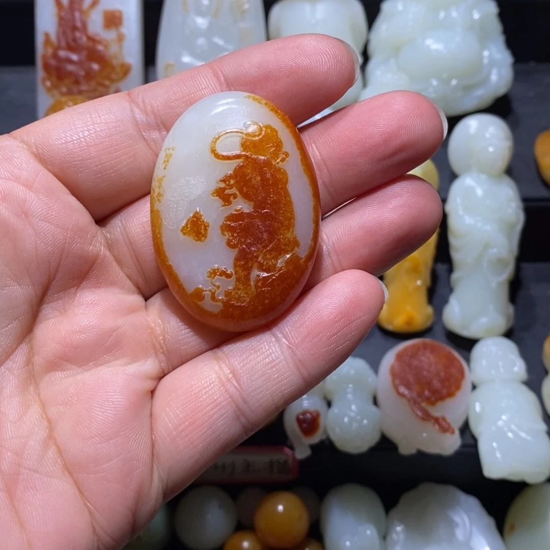 *****和田玉未镶嵌颈饰