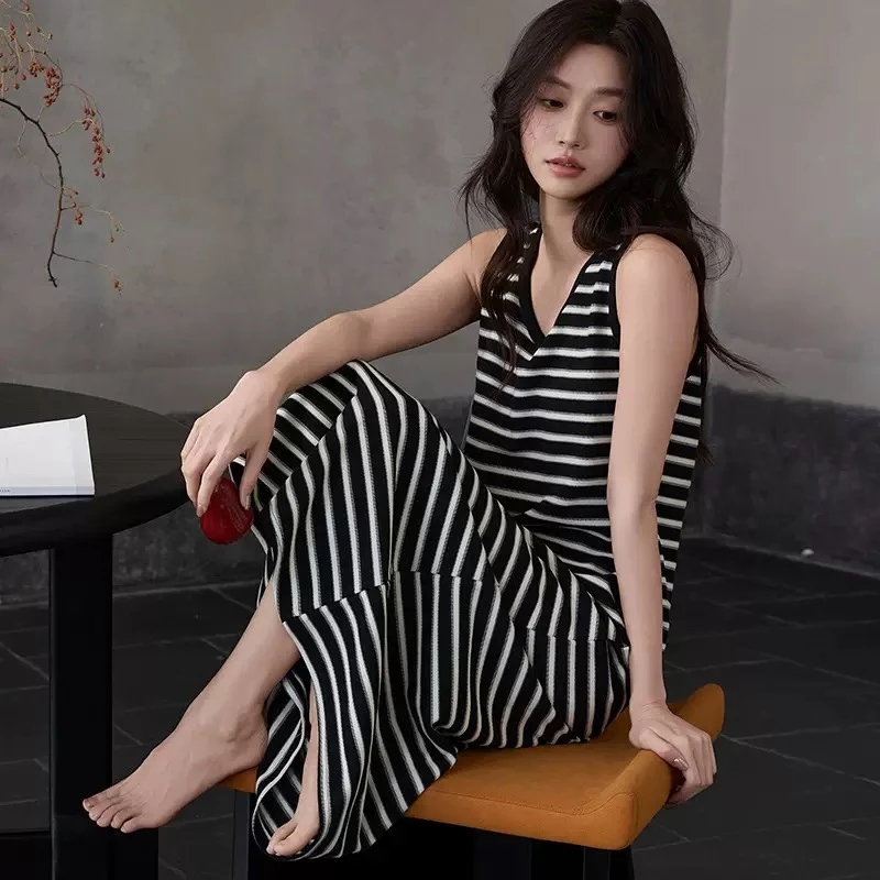 带胸垫条纹外出家居服