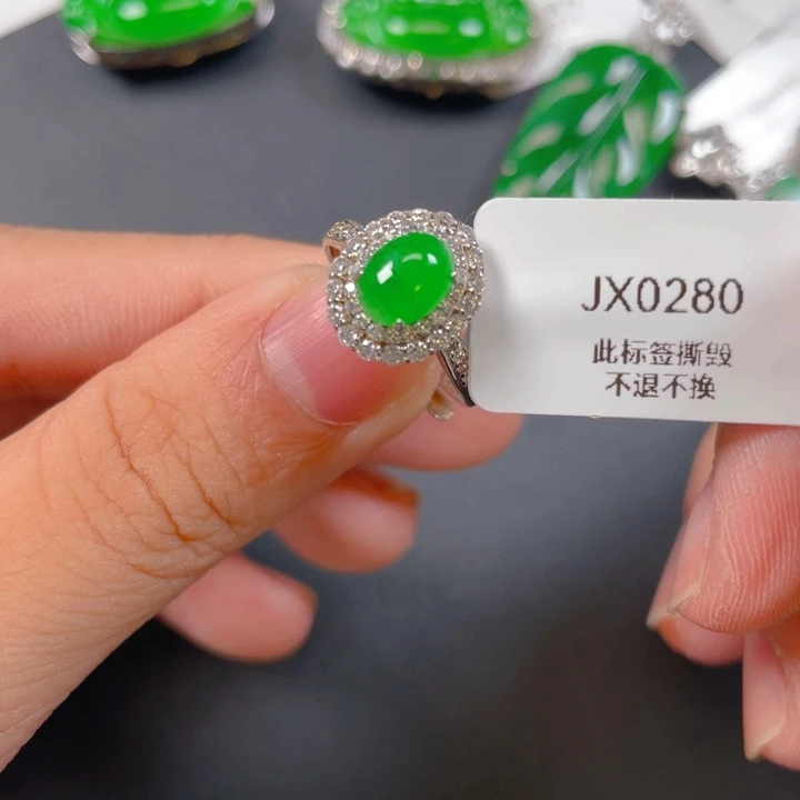 【闪购商品】颈饰银S925镶嵌翡翠翡翠