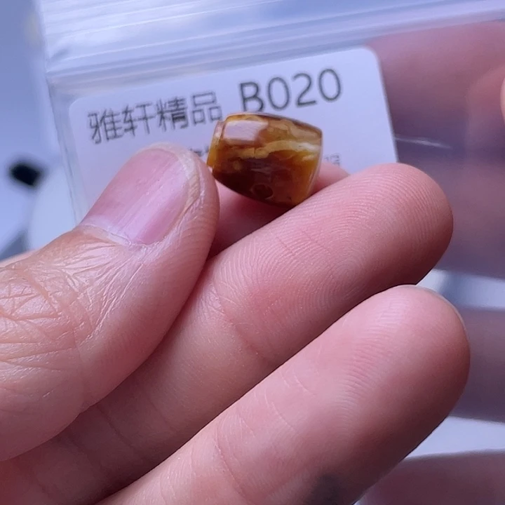 未镶嵌琥珀裸石琥珀