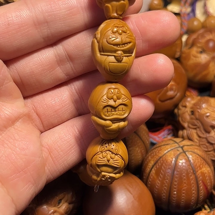 橄榄核手串/手链铁核哆啦A梦