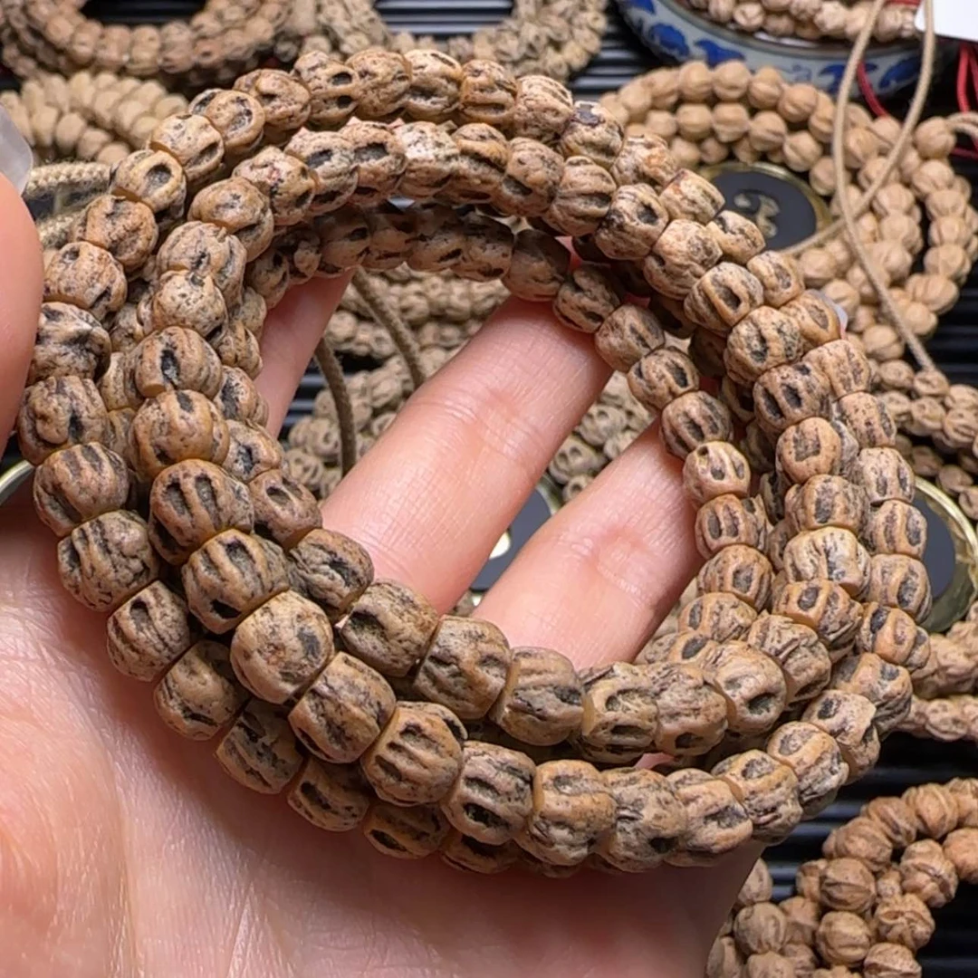 【闪购商品】柏香籽/百香籽吊坠纪*希