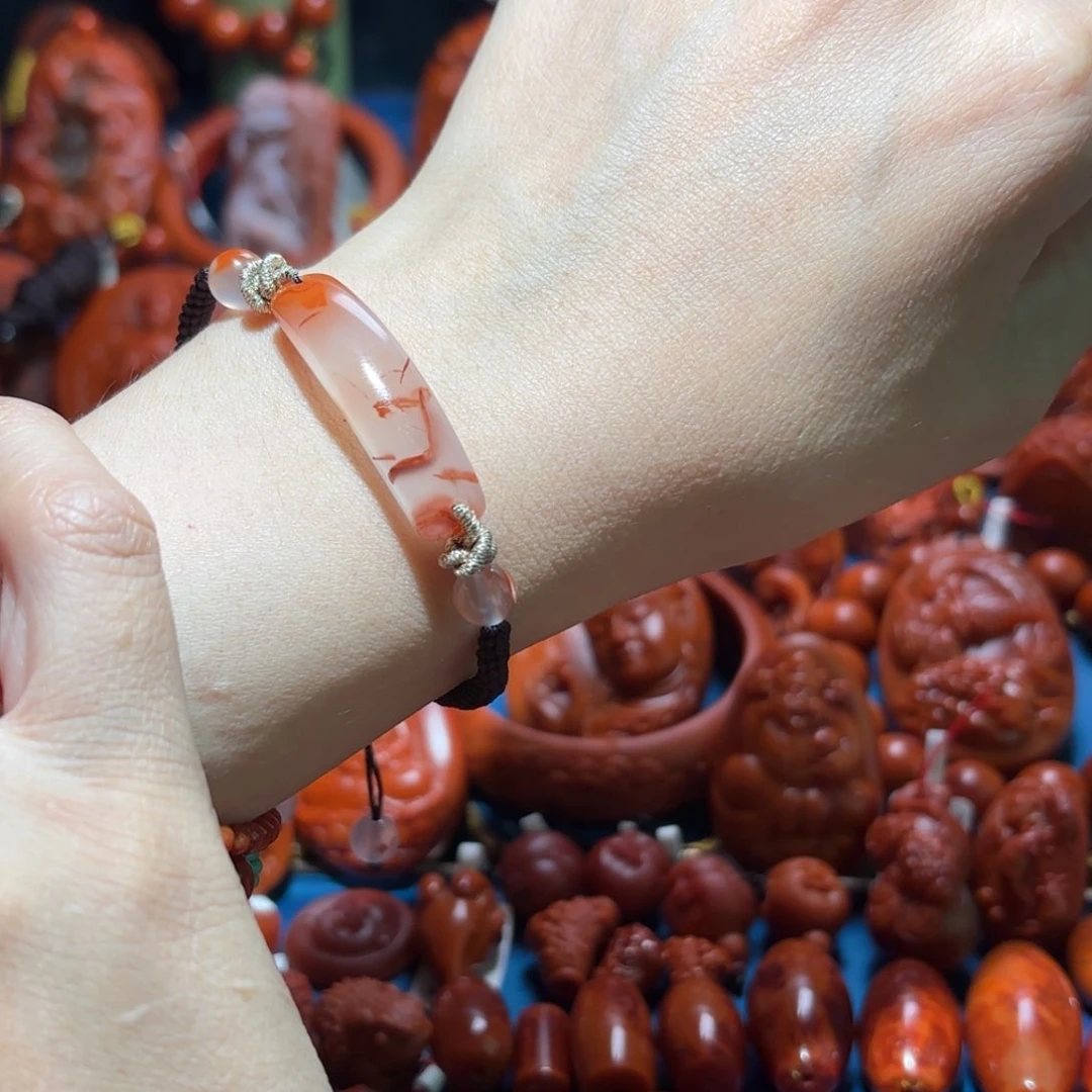 南红玛瑙雕刻未镶嵌