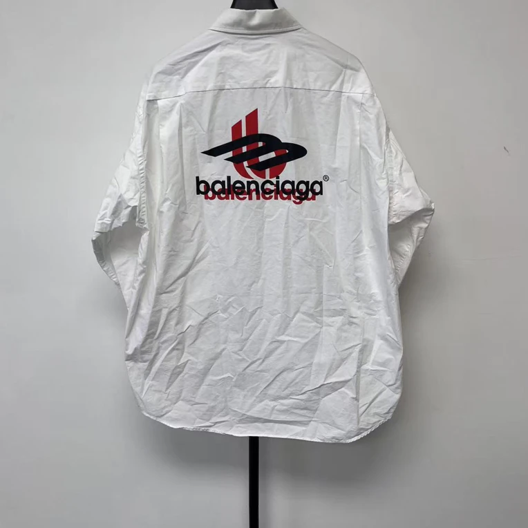 未使用 Balenciaga/巴黎世家 字母图案尖领单排扣长袖衬衫 02025