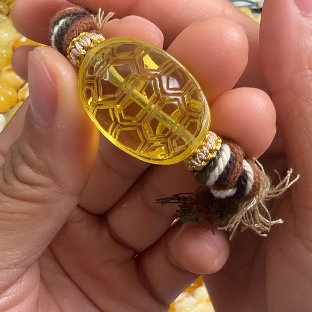 琥珀未镶嵌裸石琥珀