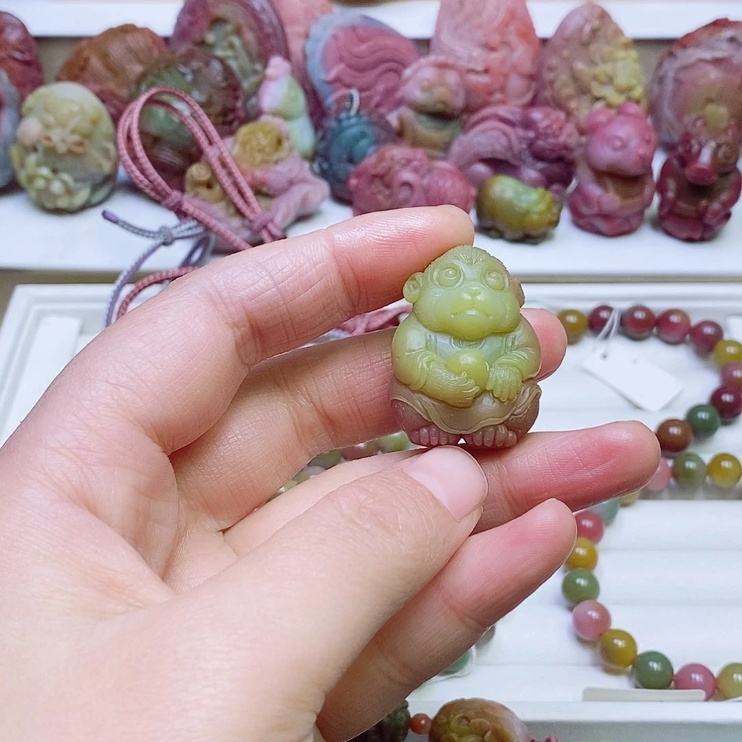 玛瑙/玉髓盐源玛瑙吊坠未镶嵌