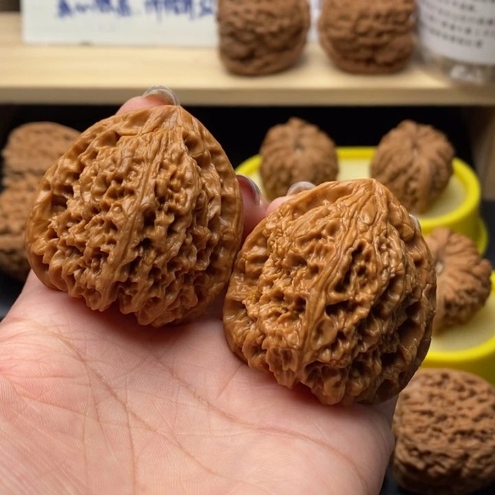 文玩核桃吊坠正三角高炮毕业精对41尺1003