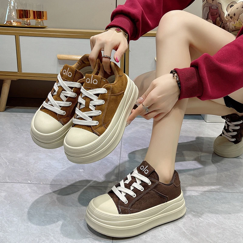 厚底小白鞋女2025秋冬新款百搭小个子增高面包鞋松糕大头运动板鞋