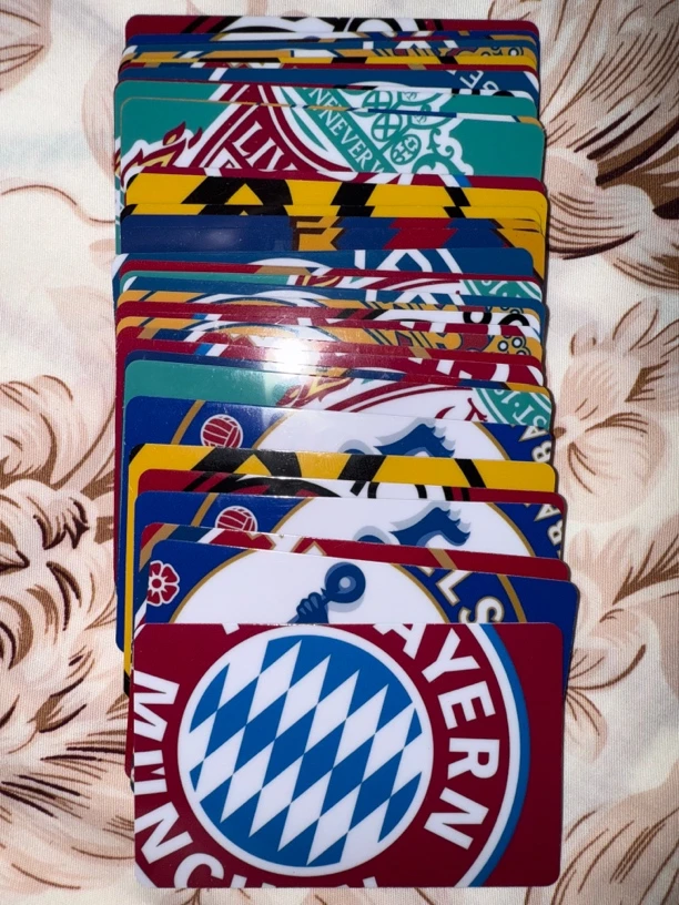 队队/对对碰 足球球星卡 v更优惠