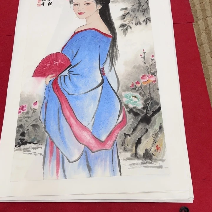 国画花鸟等图案为主