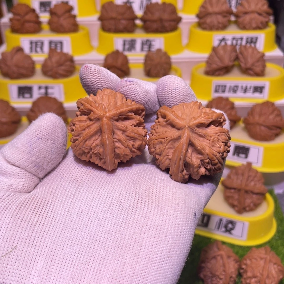 桃核把件文山三棱