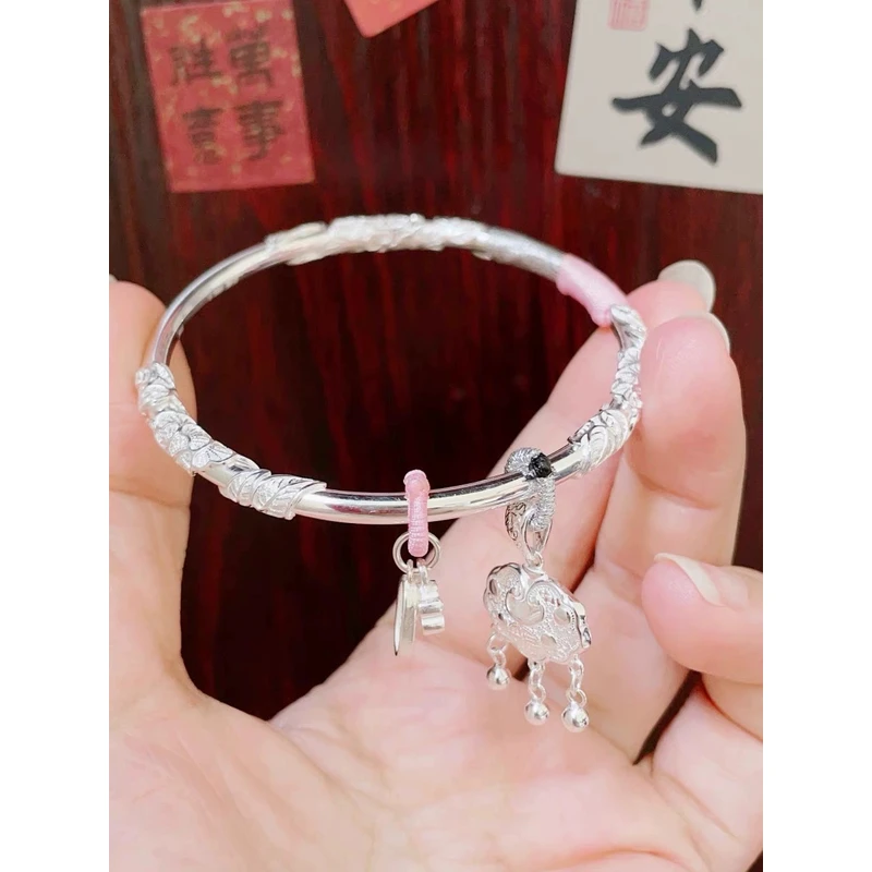 20足银999.9繁花闭口手镯35g