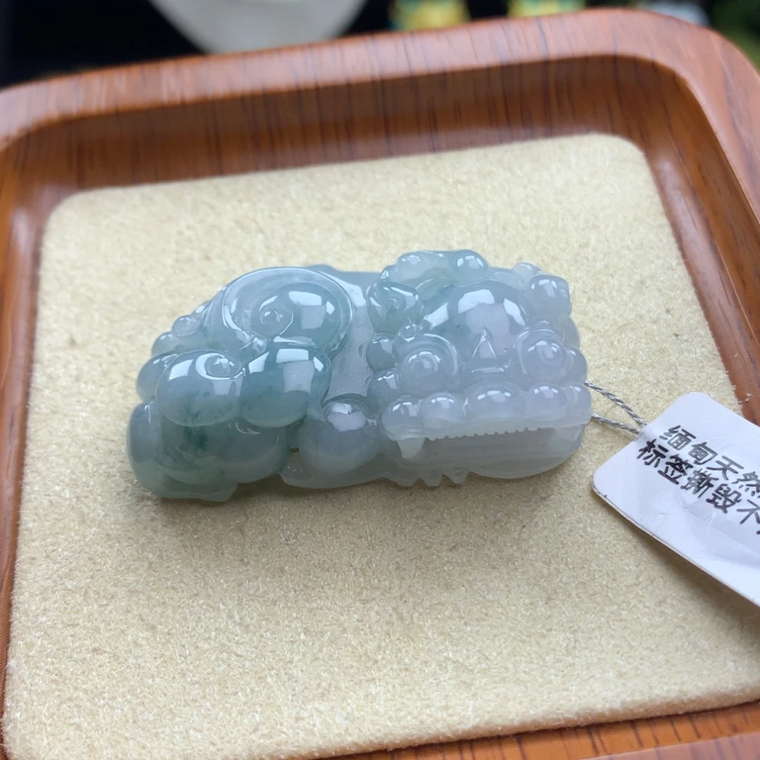 翡翠未镶嵌颈饰24