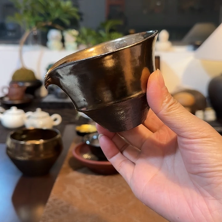 落日金公杯。