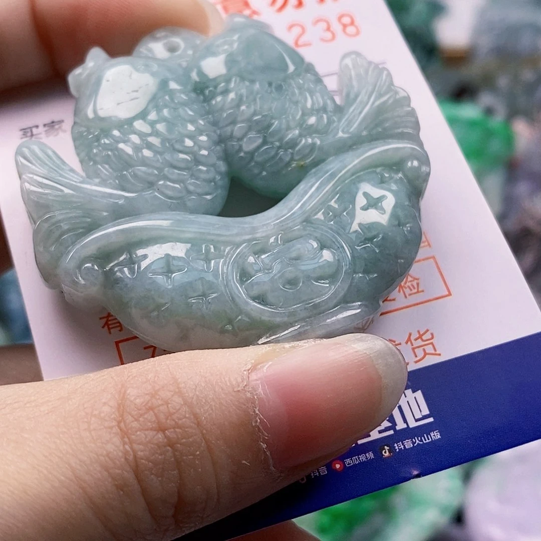 吊坠(不含链)未镶嵌翡翠