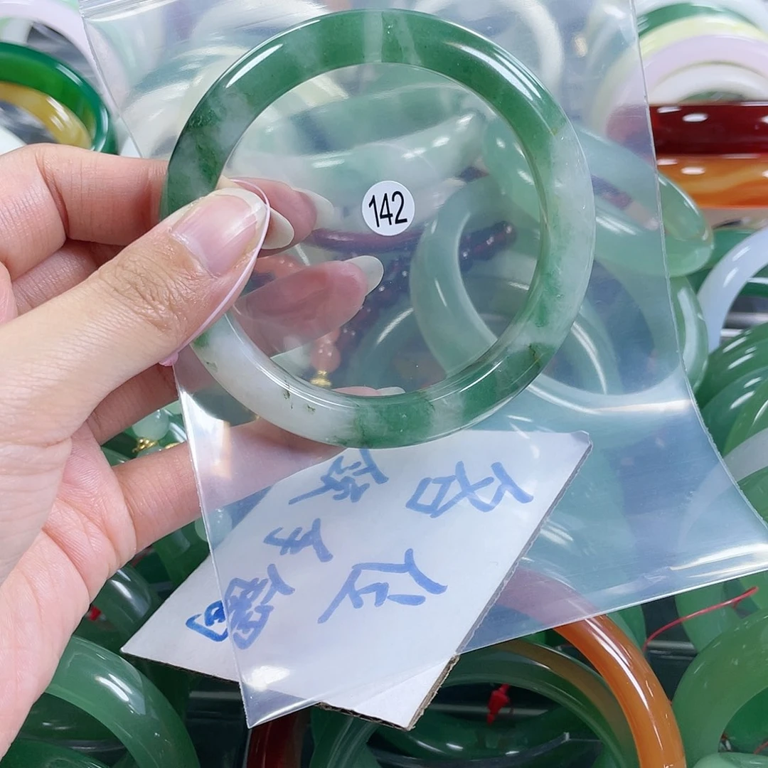 石英质玉手镯未镶嵌62