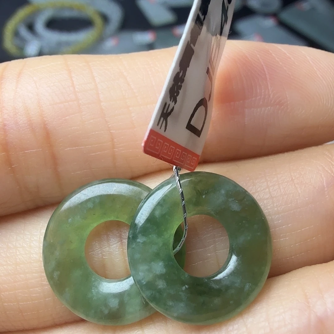 翡翠未镶嵌颈饰天然缅甸翡翠A货