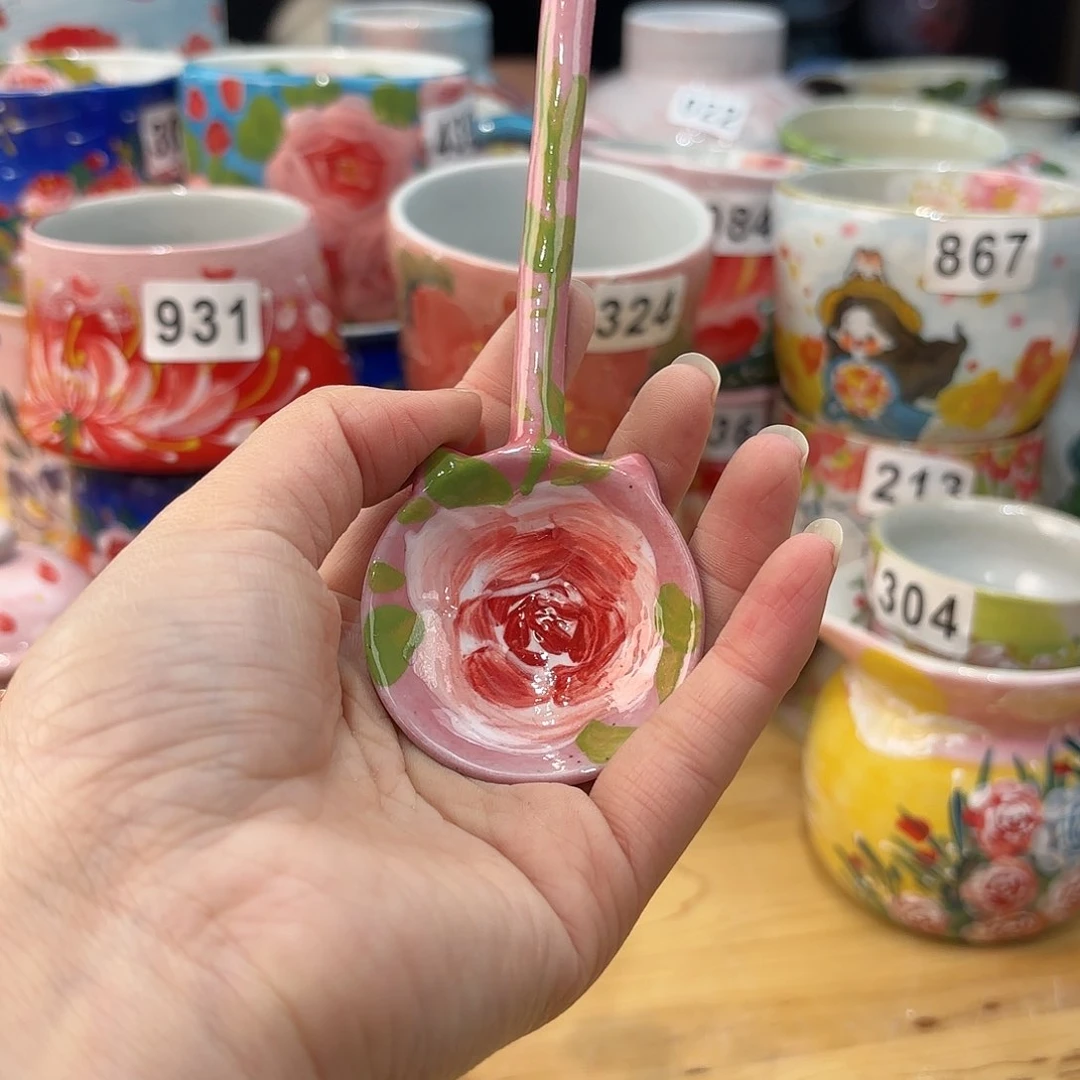 瓷片兔兔盖茨。兔兔