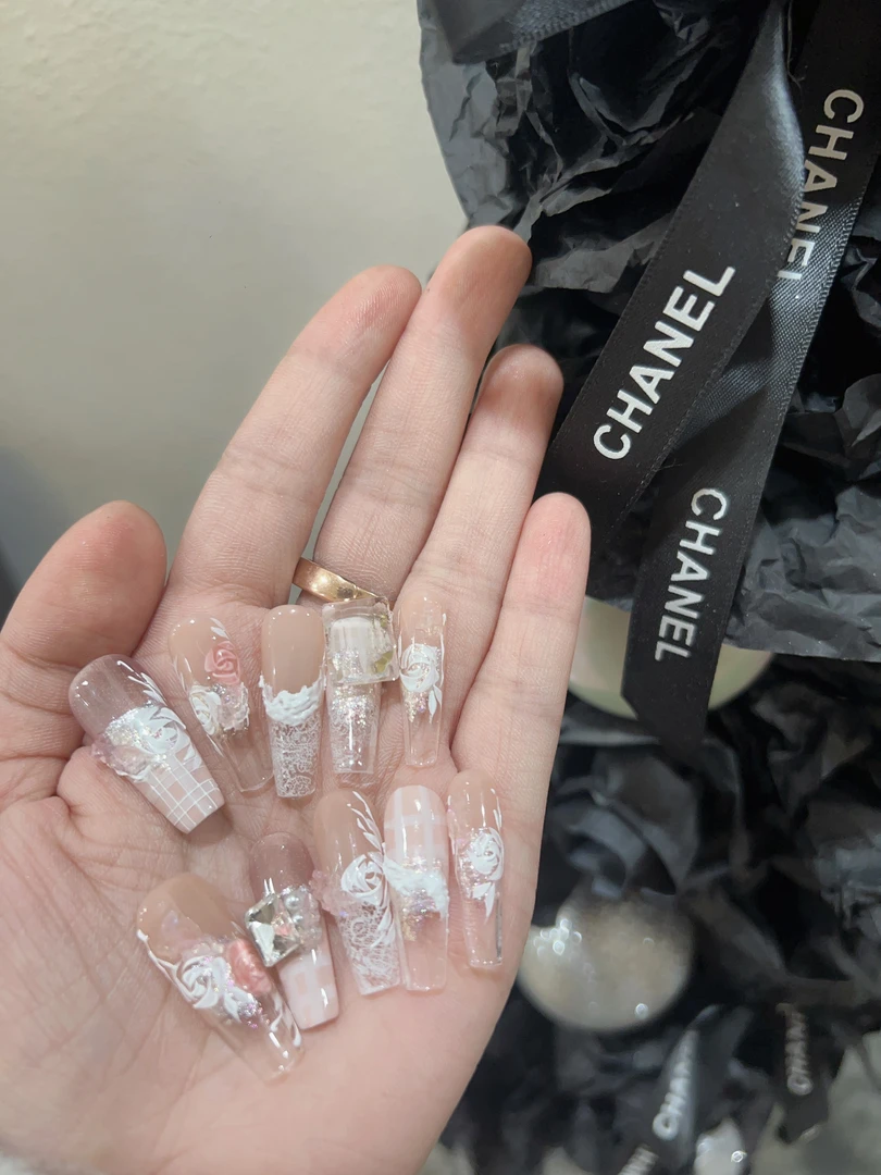 【华夫格】高级感显白气质穿戴甲用品长款纯手工穿戴甲手绘美甲玫瑰