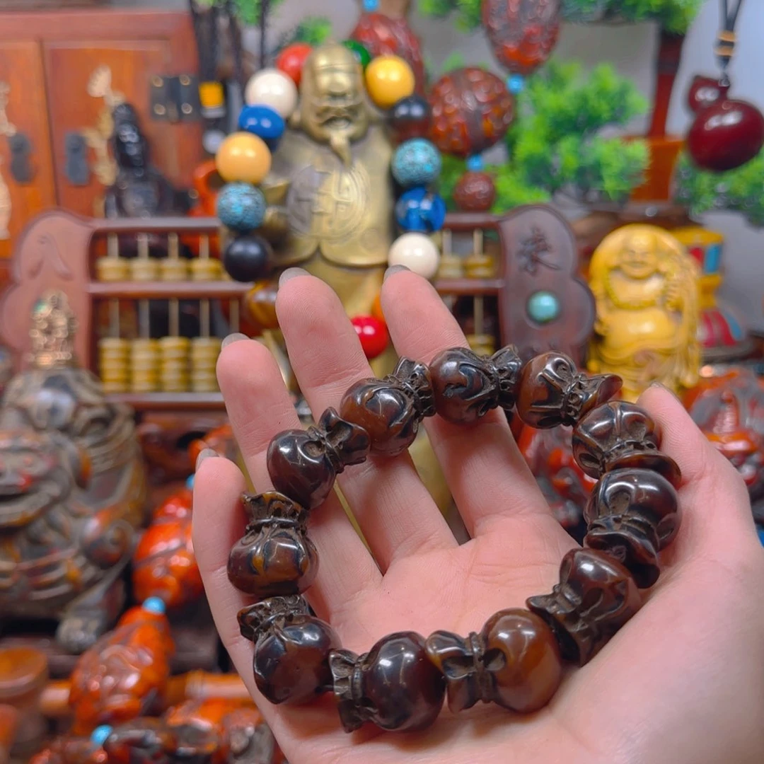 琥珀裸石未镶嵌手串