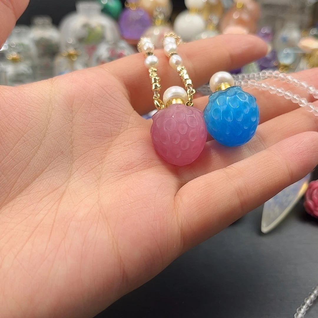 花岗石铁合金香水瓶