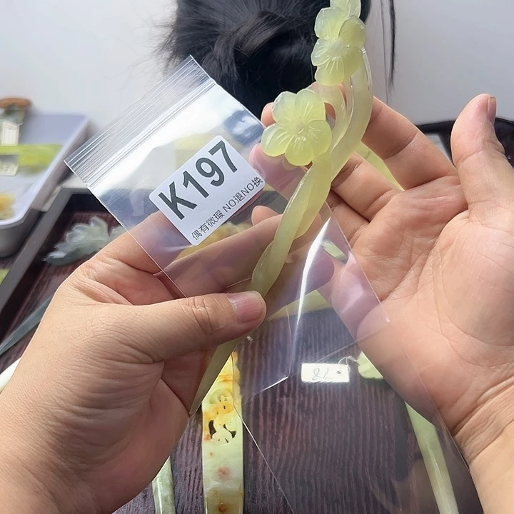 蛇纹石玉发饰合金手****柔