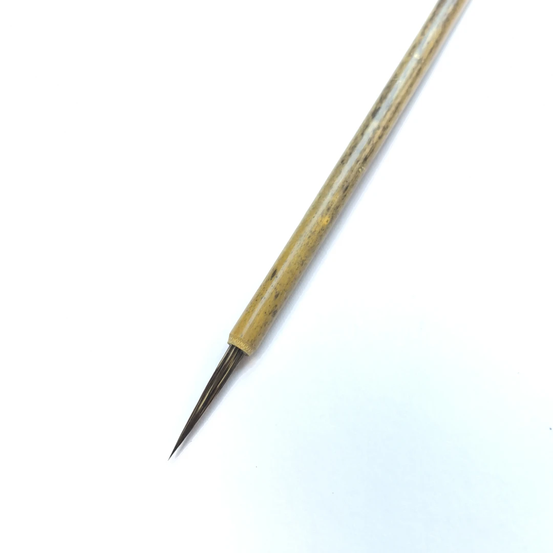 二花纯紫毫勾线瘦金笔,出锋2.3厘米,口径3毫米,彭氏笔庄