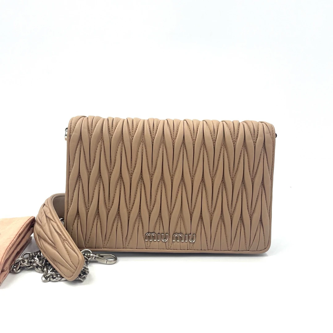 95新 LouisVuitton/路易威登 98新 杏色羊皮单肩斜挎包