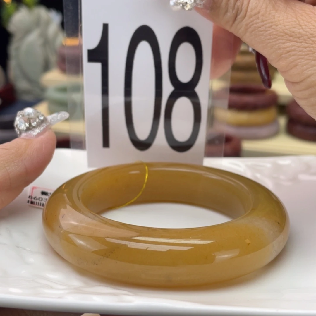 【闪购商品】石英质玉手镯未镶嵌