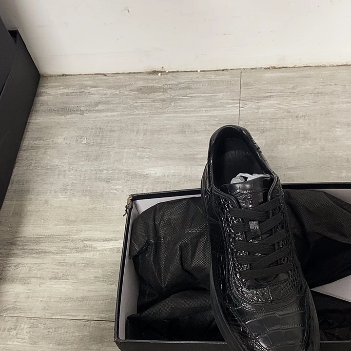 梦***缘真皮39码男士休闲鞋