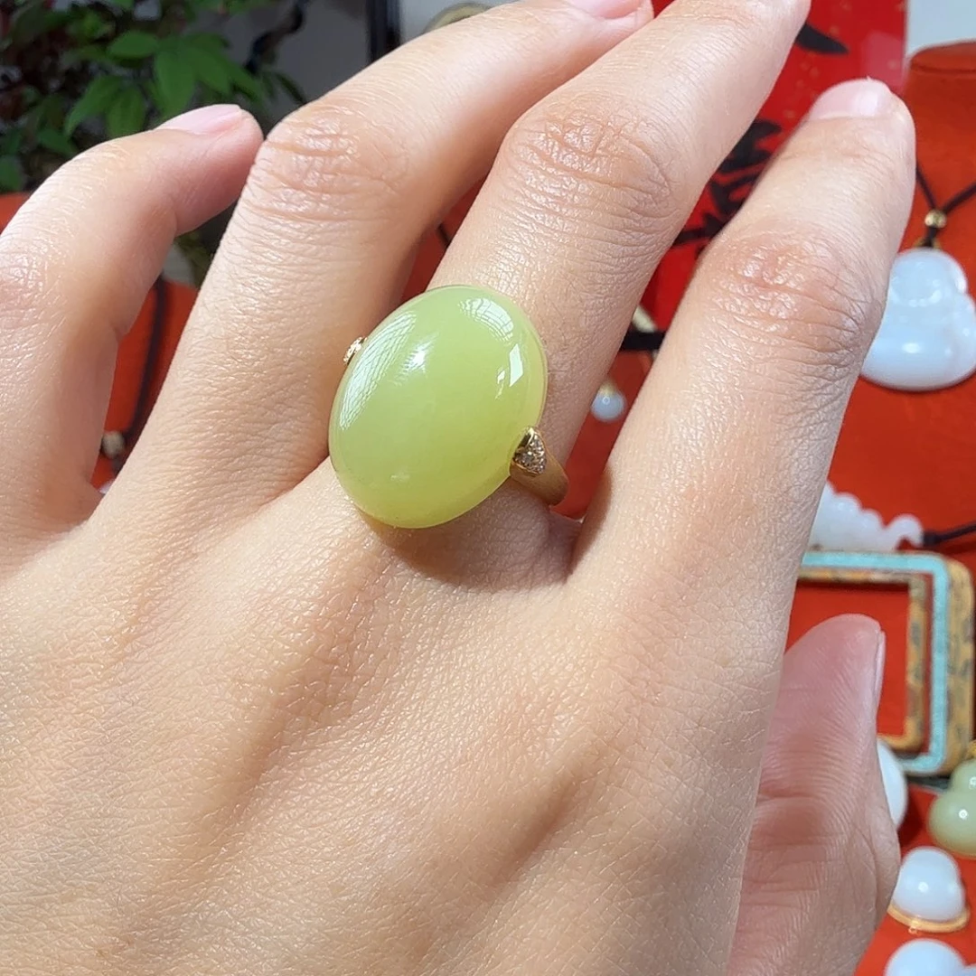 和田玉18K金镶嵌颈饰