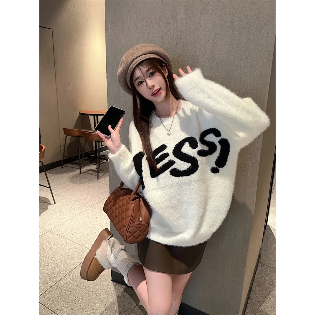 中长款字母刺绣圆领毛衣女秋季仿貂毛宽松针织衫小众温柔长袖上衣