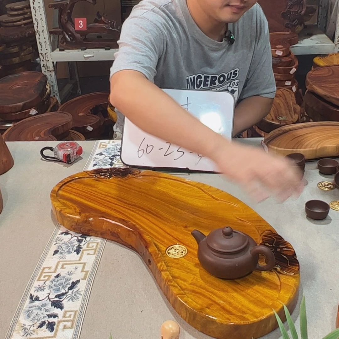 香樟木原木产品木头