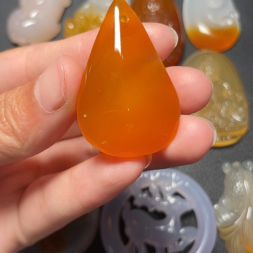 未镶嵌颈饰玛瑙/玉髓