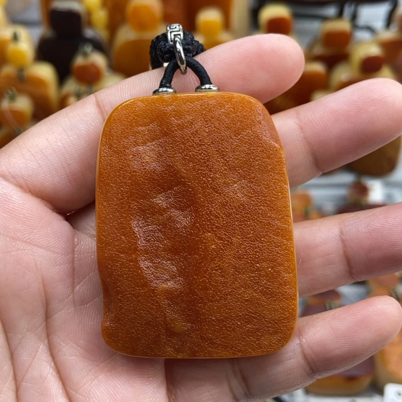 【闪购商品】琥珀颈饰未镶嵌