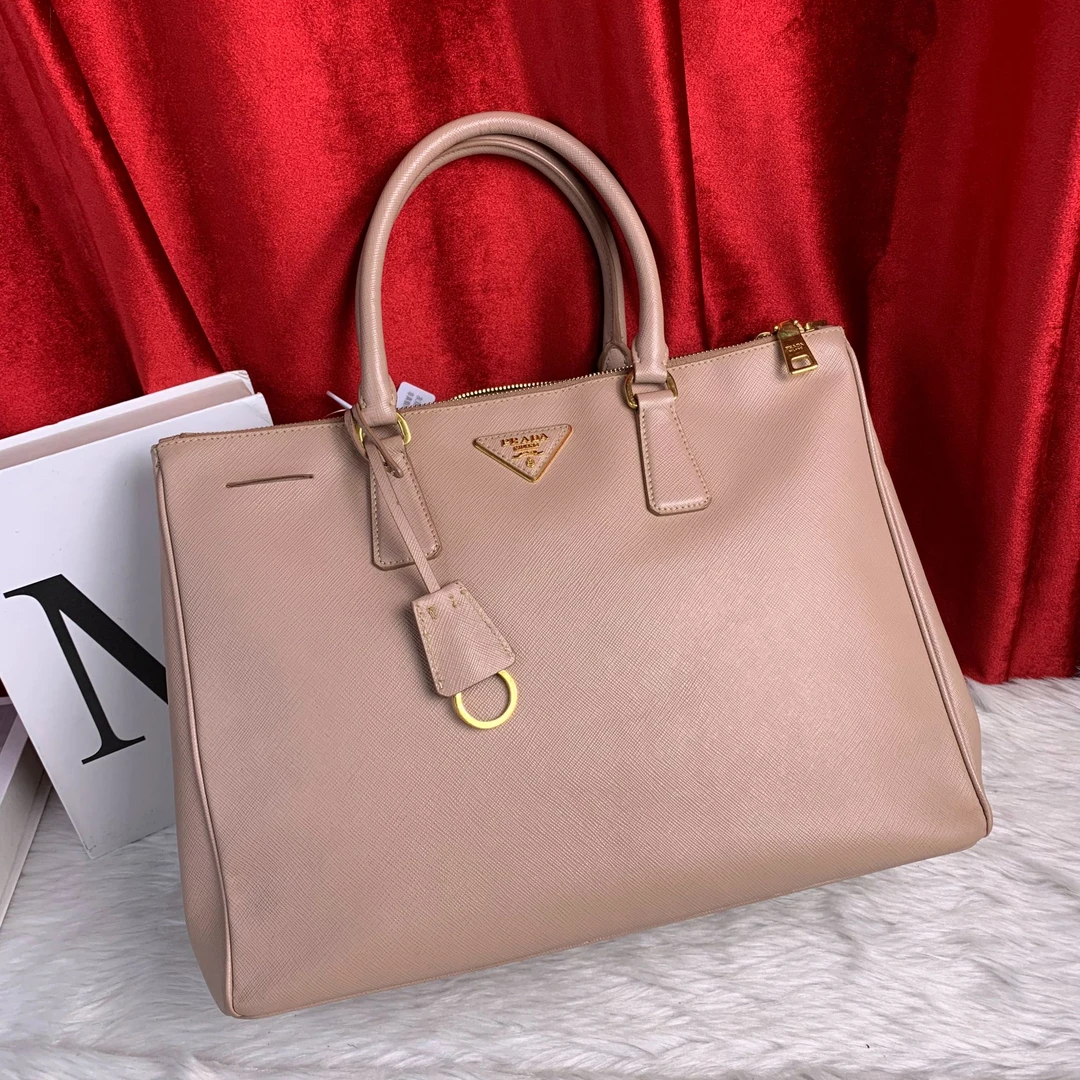 95新 Prada/普拉达 裸色杀手包/EE09713031/3031