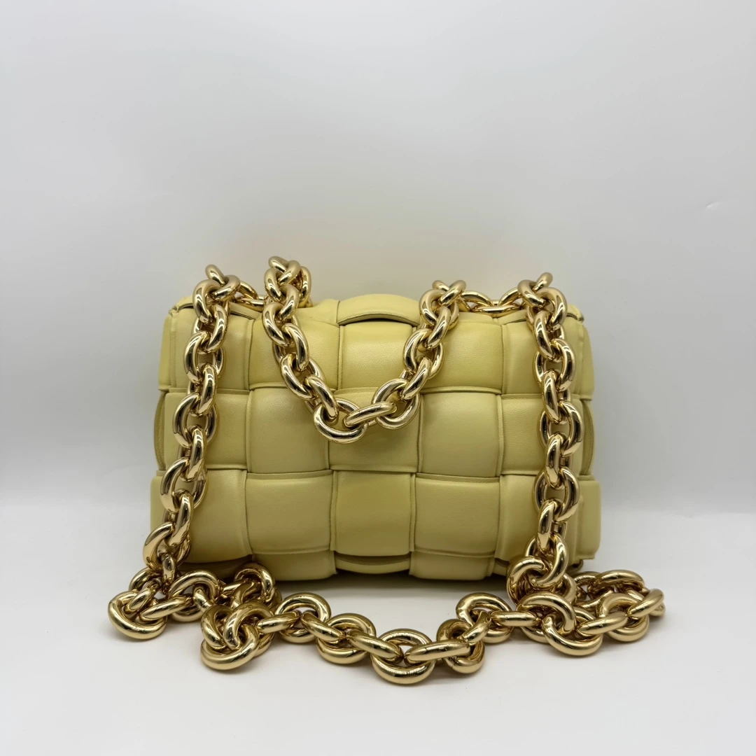 95新 BOTTEGA VENETA/葆蝶家 15格 Intreccio 编织 粗链条 斜挎包