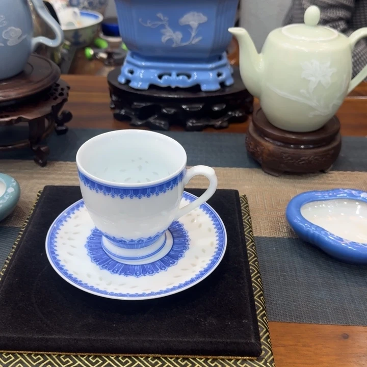 慕***帅陶瓷。。。。。。。。。。。。陶瓷