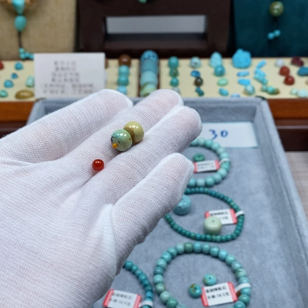 未镶嵌配饰南红玛瑙