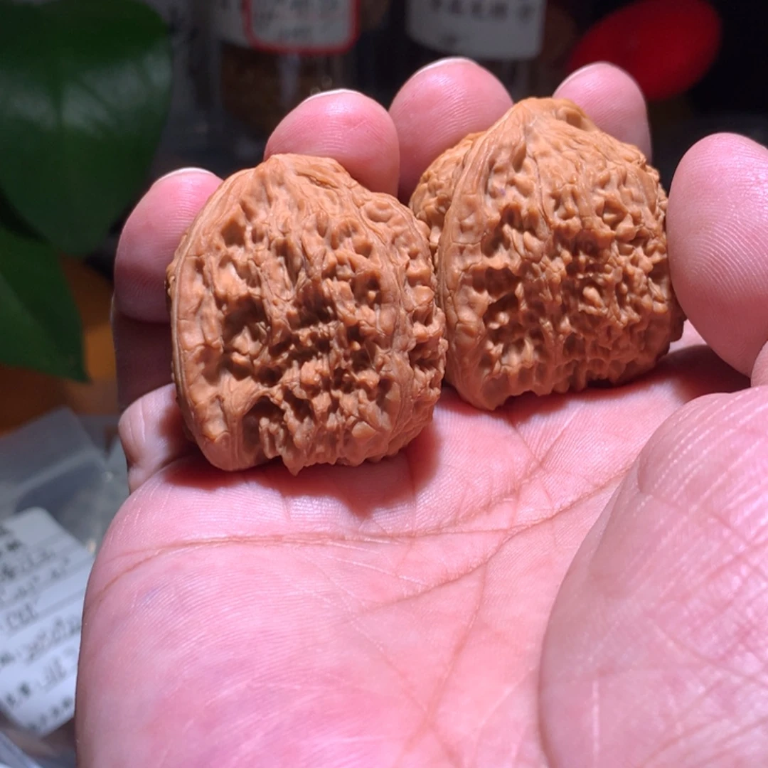 福***前文玩核桃吊坠南疆石