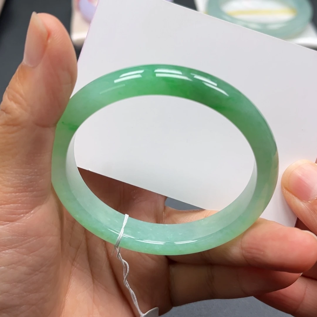 翡翠未镶嵌手镯手镯