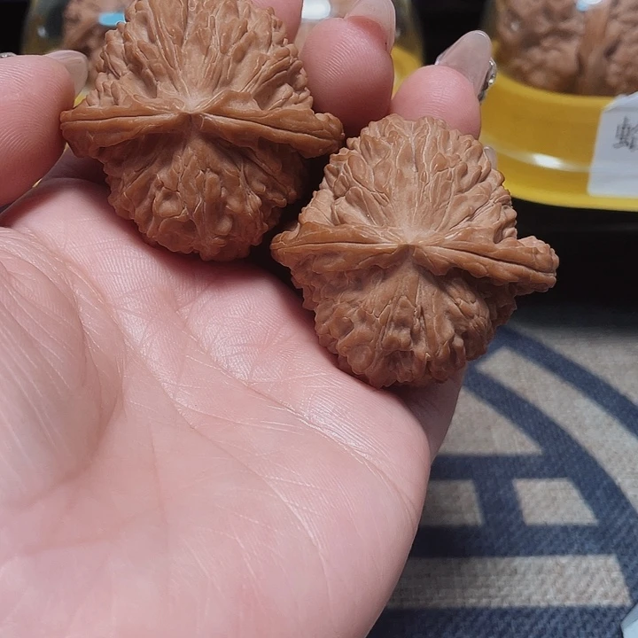 文玩核桃把件孝****装白狮子45