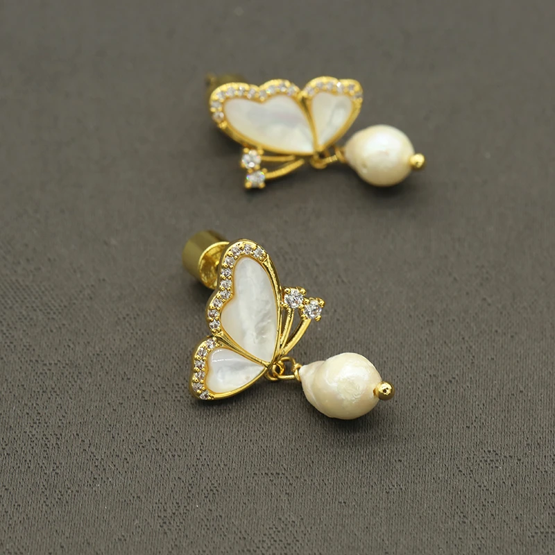 中古设计款耳钉B82